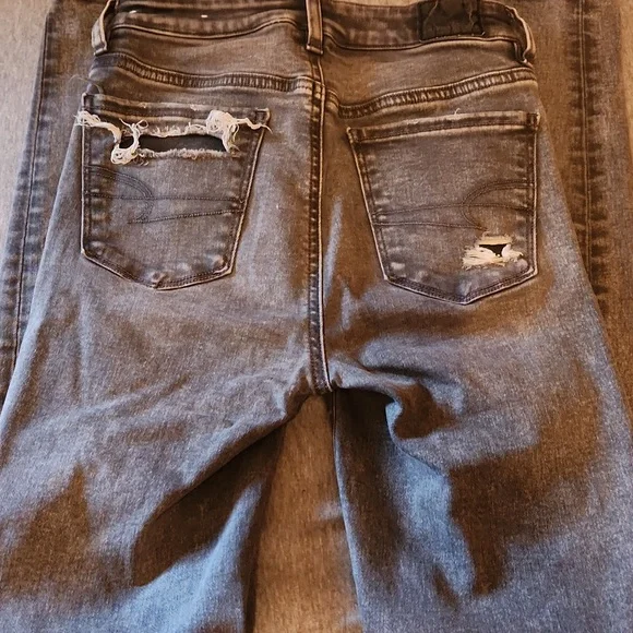 American Eagle Very Distressed Skinny Gray Women's Jeans Size 0 - Picture 5 of 11
